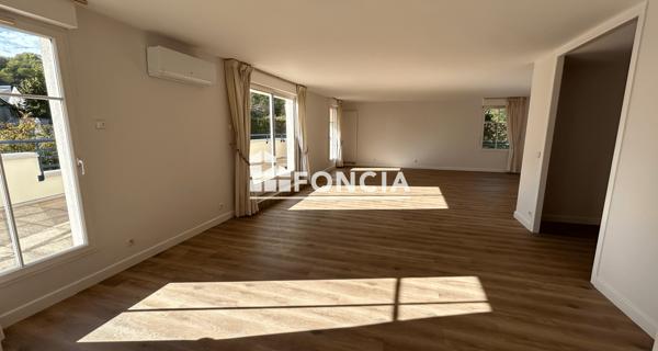 Location Appartement 3 pièces 145.38 m² - Laon 02000