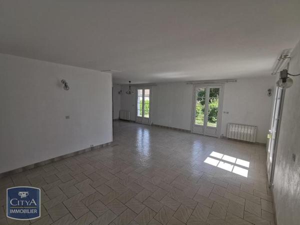 Maison à louer 4 pièces 96.5m² La Couronne (16400)