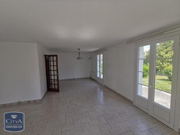 Maison à louer 4 pièces 96.5m² La Couronne (16400)
