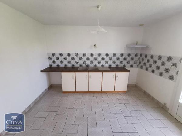 Maison à louer 4 pièces 96.5m² La Couronne (16400)