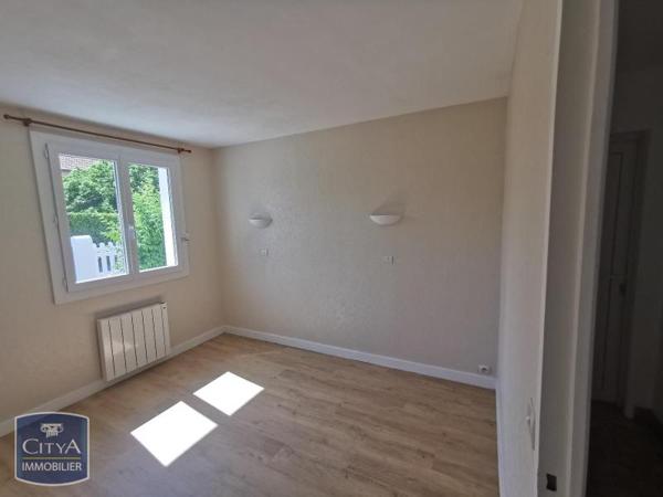 Maison à louer 4 pièces 96.5m² La Couronne (16400)