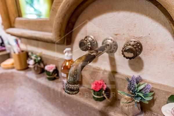 DOMAINE EXCEPTIONNEL AUX PORTES DE BESANÇON