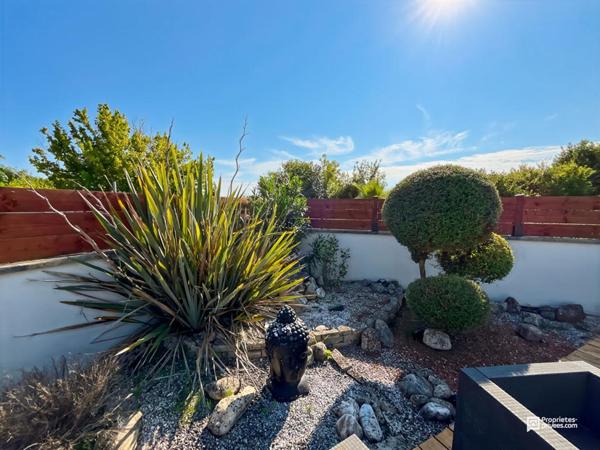 Maison familiale 155 m² à Ambarès-et-Lagrave 4 chambres, suite parentale, piscine, terrasse bois et garage