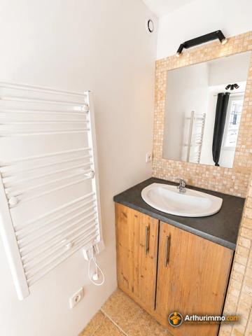 Location                                                      Appartement
                        
                     2 pièces                      42 m2                     à Pourrières