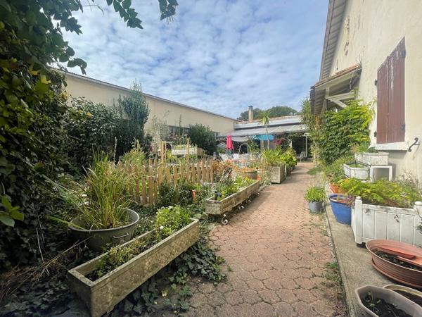 Vente Maison Aytre 9 pièces 233m²-IRM4338