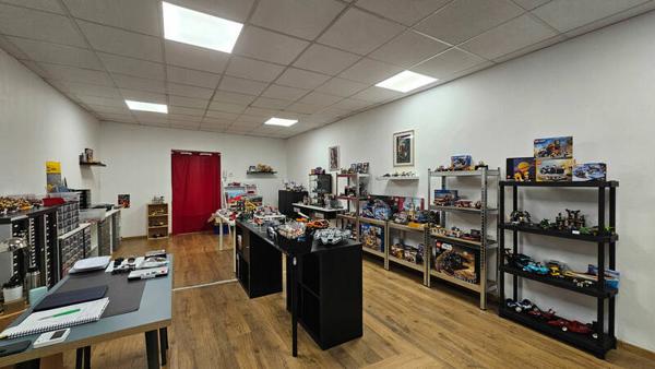 SAINT GENIX LES VILLAGES - Local commercial - 64m² - centre vilage