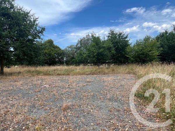 Terrain à vendre  3083 m 2   LE FENOUILLER  - 85
