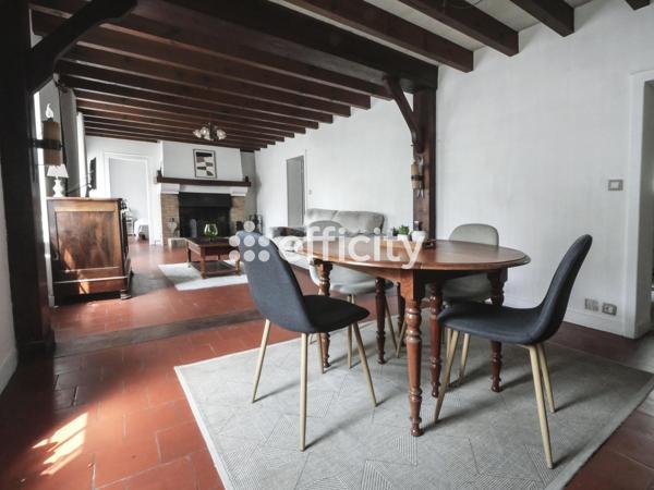 Maison
         8 pièces
        - 164 m² 369 000 € *