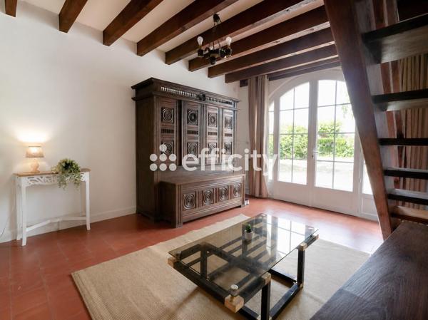 Maison
         8 pièces
        - 164 m² 369 000 € *