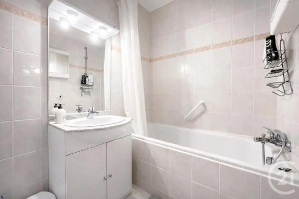 Appartement T2 à vendre  2 pièces - 35,73 m 2   ST HILAIRE DE RIEZ  - 85
