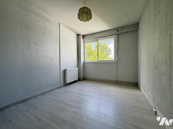 Dernier étage avec grande terrasse – T2 à rénover - 47m²