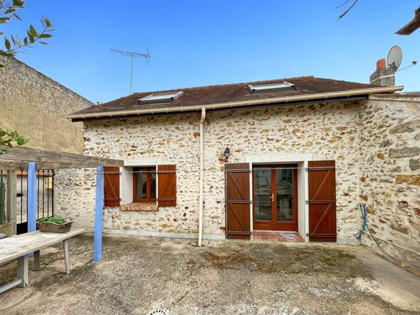 Maison à vendre à Dammarie-les-Lys - 4 pièces, 2 chambres, bon état