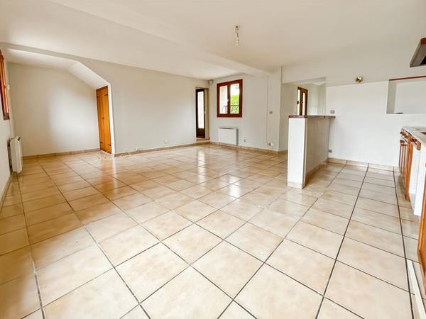 Maison à vendre à Dammarie-les-Lys - 4 pièces, 2 chambres, bon état