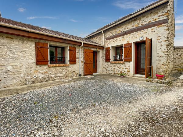 Maison à vendre à Dammarie-les-Lys - 4 pièces, 2 chambres, bon état