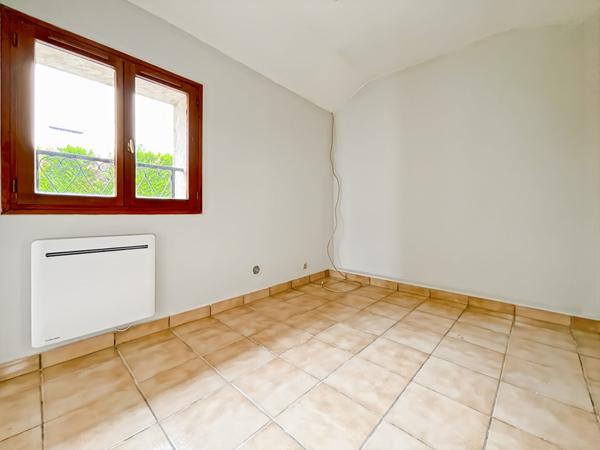 Maison à vendre à Dammarie-les-Lys - 4 pièces, 2 chambres, bon état