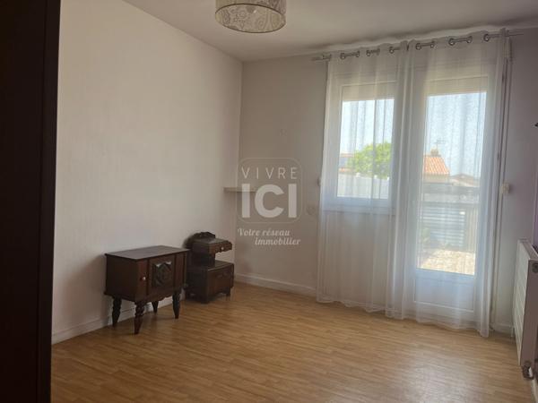 Maison 3 pièces 81m² avec jardin et deux garages