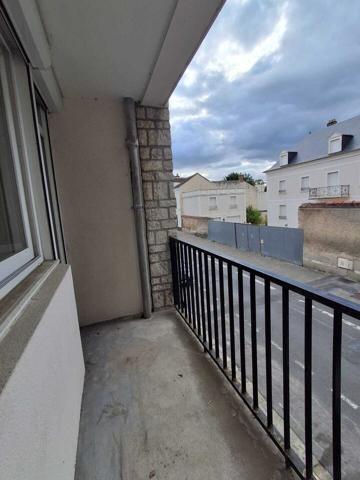 Appartement 5 pièces, 3 chambres, 2 balcons, Cave et Garage