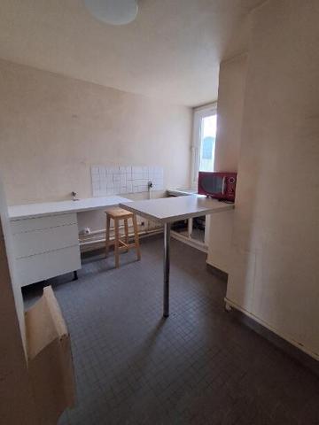 Appartement 5 pièces, 3 chambres, 2 balcons, Cave et Garage