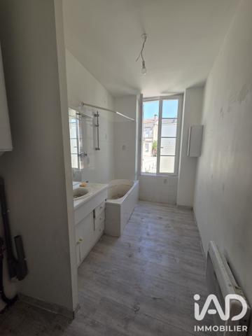 Immeuble à vendre 130,93 m² Montguyon