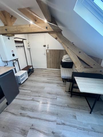 Charmant Appartement T1 à Louer au Coeur de Reims