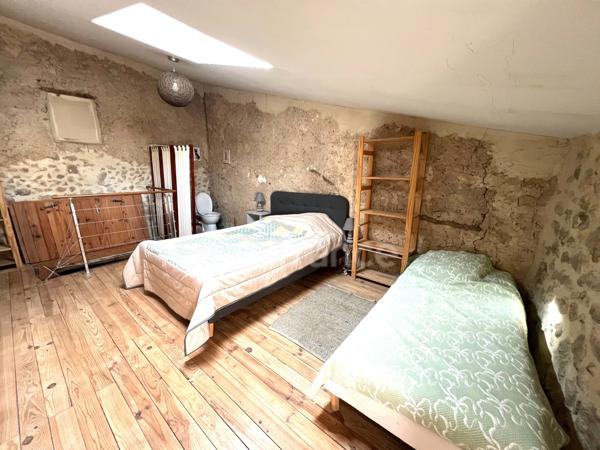 Maison à vendre 6 pièces proche de GREOUX LES BAINS (04)