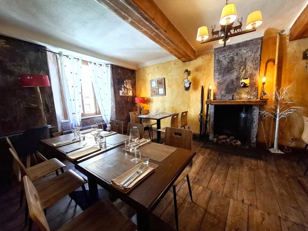 Commerce Restaurant  Murs + Fonds + Appartement T5