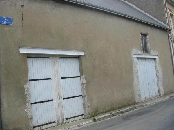Garage fermé à louer à Meung-sur-Loire dans le Loiret (45130), ref :