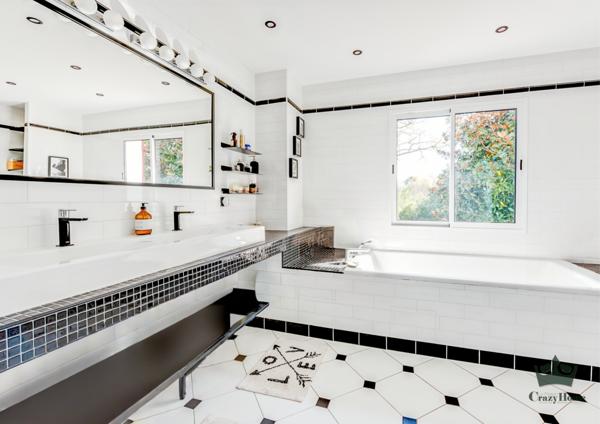 Maison 5 pièce(s) 4 chambre(s) 270 m²