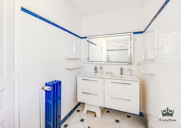 Maison 5 pièce(s) 4 chambre(s) 270 m²