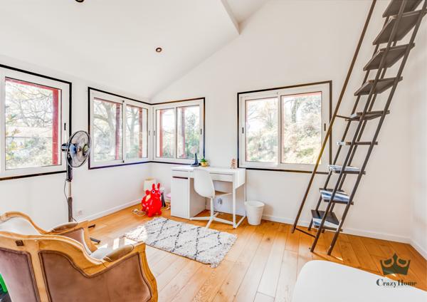Maison 5 pièce(s) 4 chambre(s) 270 m²