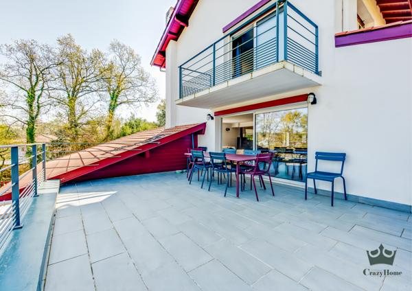 Maison 5 pièce(s) 4 chambre(s) 270 m²