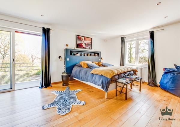 Maison 5 pièce(s) 4 chambre(s) 270 m²
