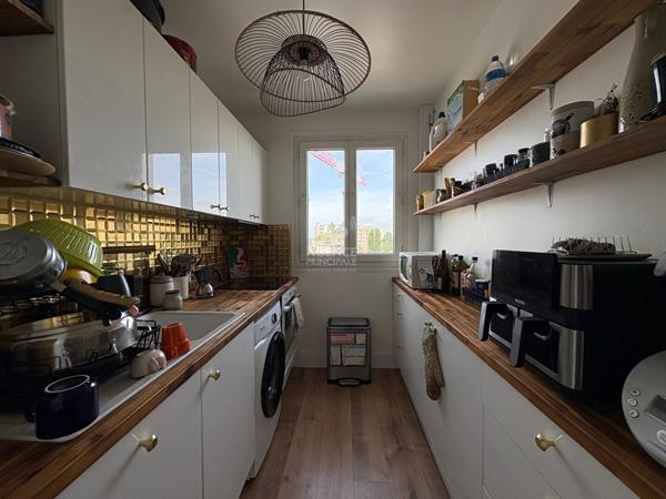 Appartement Saint Germain En Laye 3 pièces 59.23 m2 Refait à neuf 270 000 € ** - Référence 17922