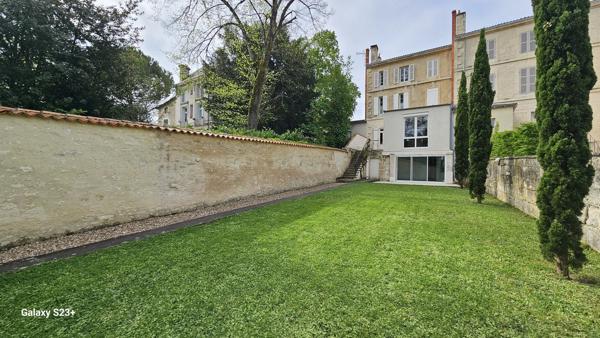 Bourgeoise - 9 pièces - 199 m²