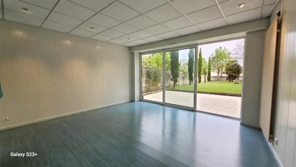 Bourgeoise - 9 pièces - 199 m²