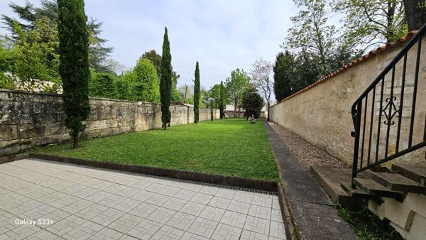 Bourgeoise - 9 pièces - 199 m²