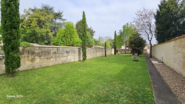 Bourgeoise - 9 pièces - 199 m²