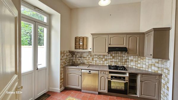 Bourgeoise - 9 pièces - 199 m²