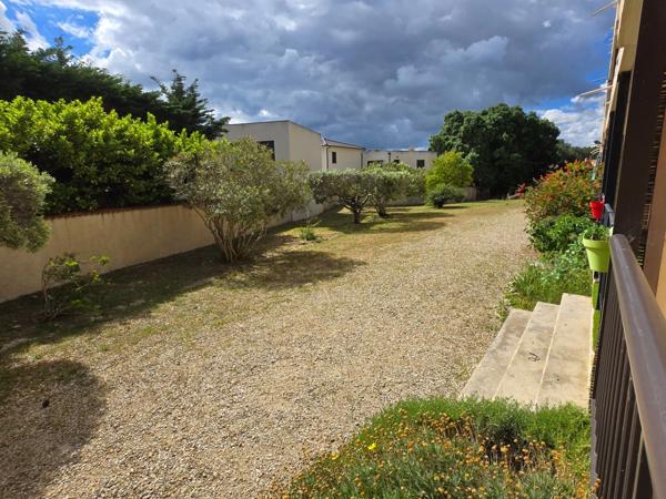 Istres : Appartement T2 Rénové avec Balcon - Calme et proche de la plage !