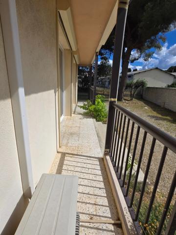 Istres : Appartement T2 Rénové avec Balcon - Calme et proche de la plage !