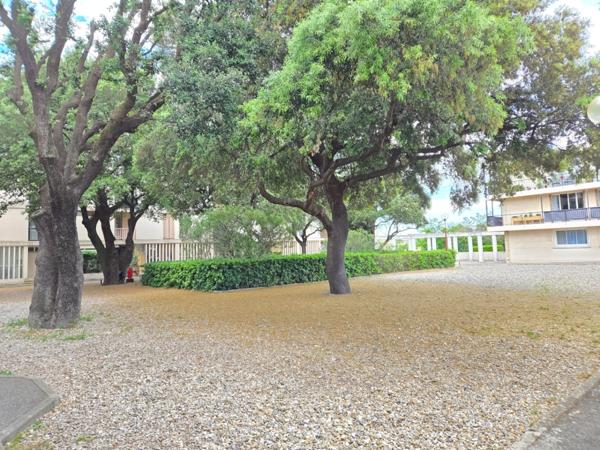 Istres : Appartement T2 Rénové avec Balcon - Calme et proche de la plage !