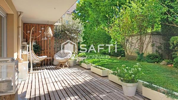 T3 en parfait état - terrasse - parking et cave