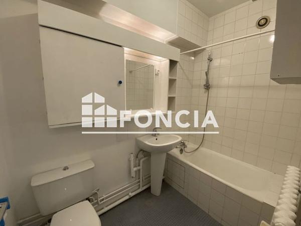 Location Studio 18.27 m² - RESIDENCE JEAN HOUDON Versailles 78000