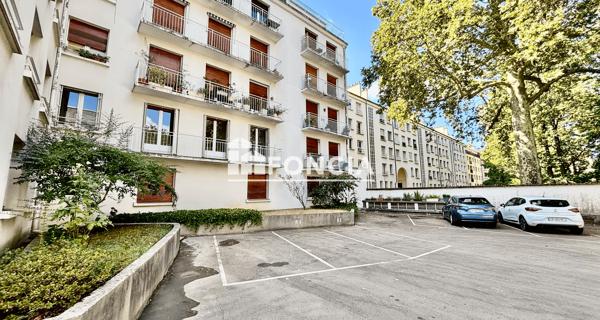 Location Studio 18.27 m² - Versailles 78000