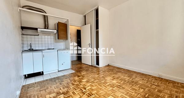 Location Studio 18.27 m² - Versailles 78000