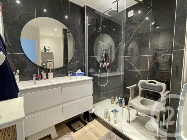 Appartement F4 à vendre  4 pièces - 95,38 m2 LE PONT DE CLAIX - 38