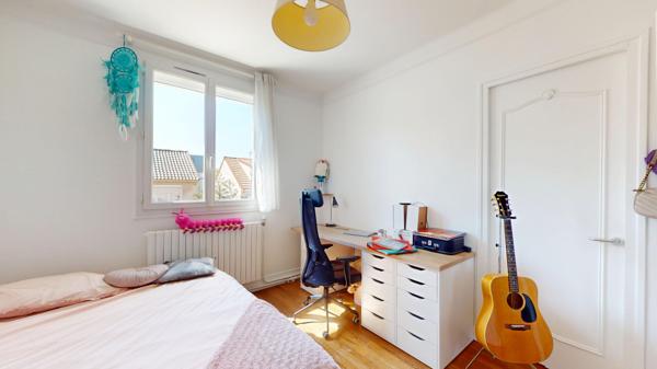 Maison à vendre à Antony - 6 pièces, 3 chambres, calme et bon état