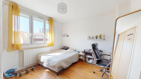 Maison à vendre à Antony - 6 pièces, 3 chambres, calme et bon état