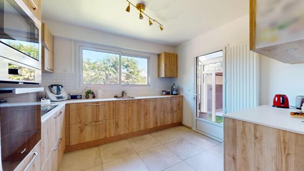 Maison à vendre à Antony - 6 pièces, 3 chambres, calme et bon état