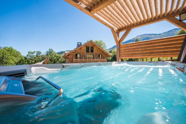 Chalet à vendre à Enchastrayes (04400) - Alpes-de-Haute-Provence